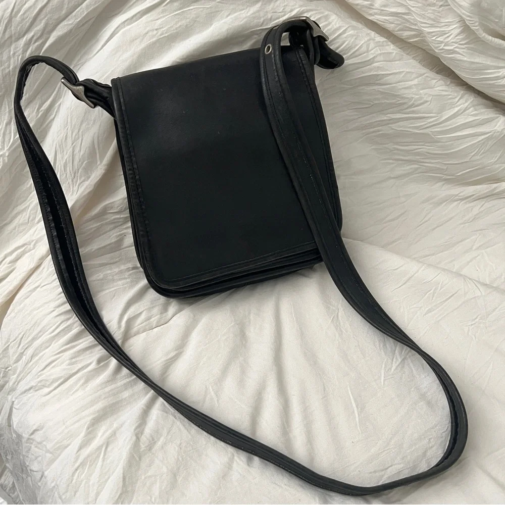 Vintage Coach Legacy Studio Flap Medium Crossbody Bag Black Leather H9Z 9145